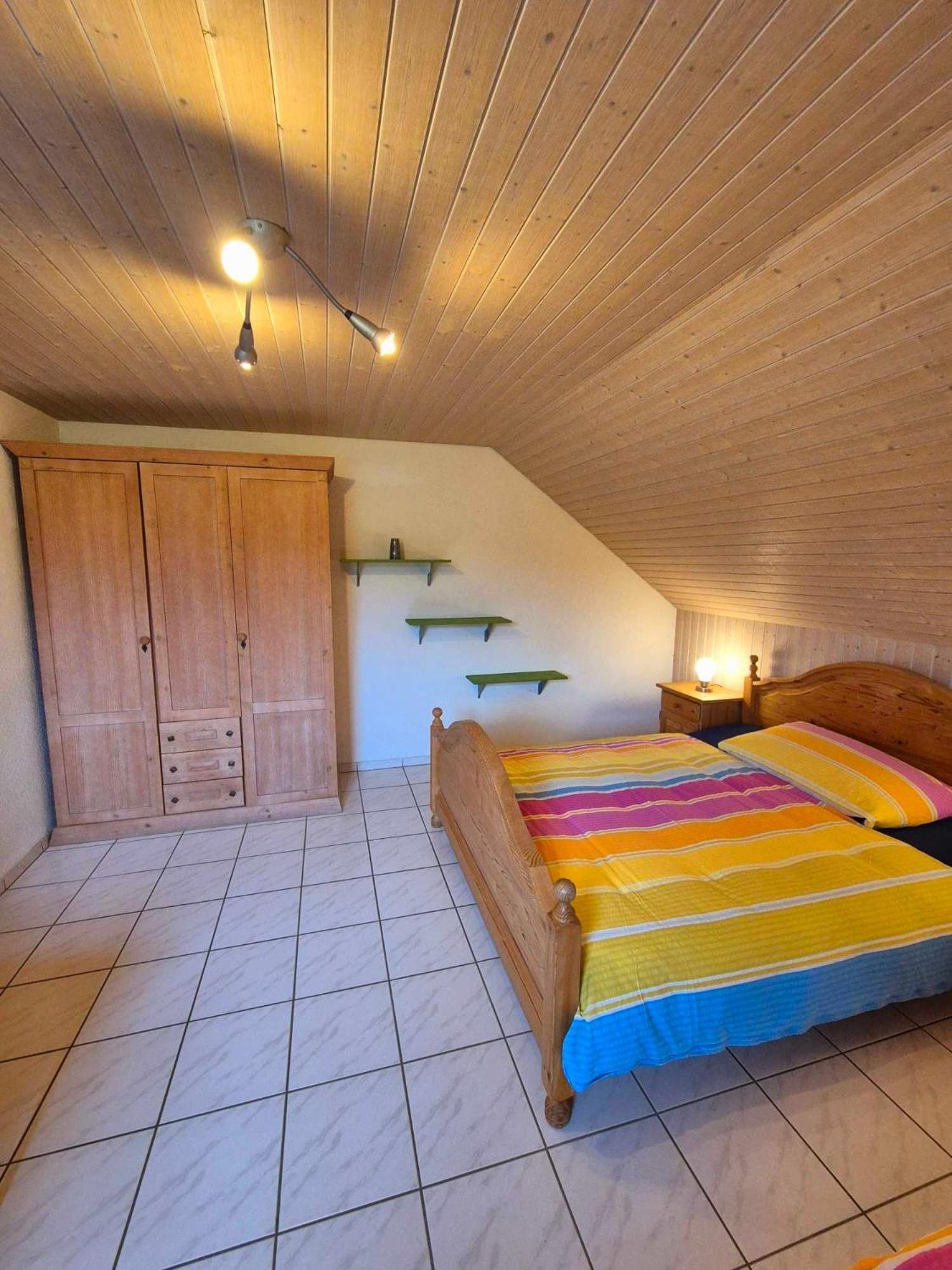 Apartment Simcha Niederwichtrach Buitenkant foto